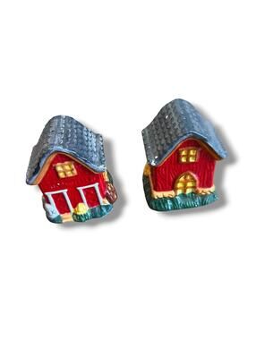 Vintage Barn Salt & Pepper Shakers